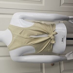 Lululemon women's tie back Tank Top.  CONT E
